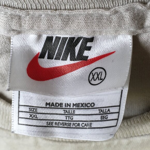Vintage Men's 2X Nike Spellout Short Sleeve Gray Tee with Nike 94-99 label - Picture 3 of 10